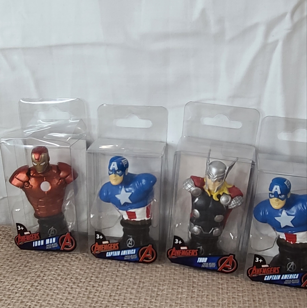 4 marvel  avengers paper weight miroc collection